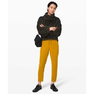 Lululemon Fool's Gold Yellow Brown On the Fly 7/8 Woven Pant 8 Casual Athleisure